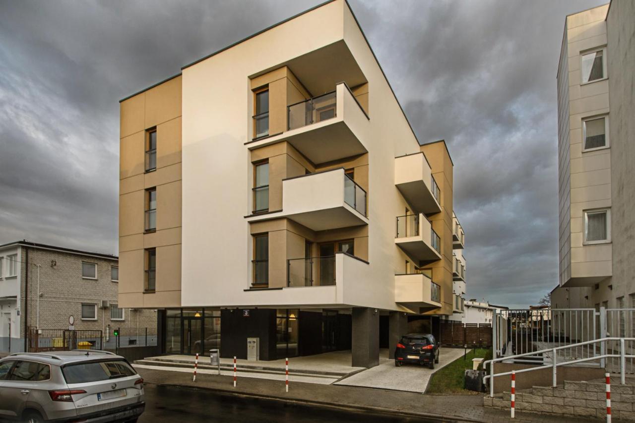 Apartamenty Centrum M - Komfortowe Noclegi Crickhowell Exterior foto
