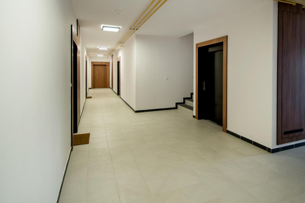Apartamenty Centrum M - Komfortowe Noclegi Crickhowell Exterior foto